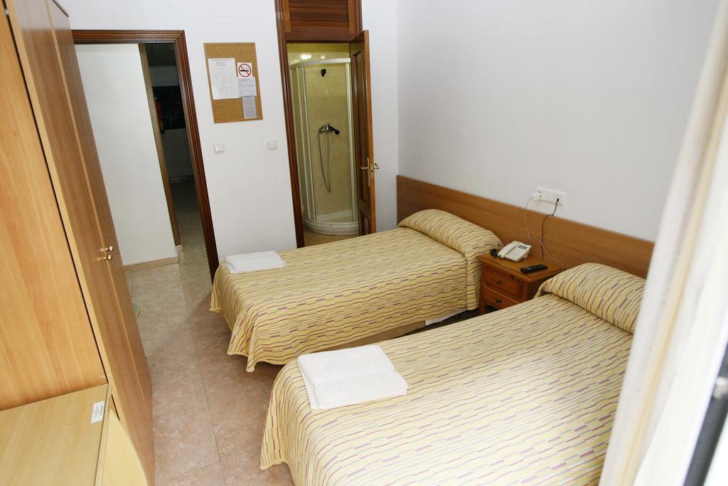 אליקאנטה Hostal San Fernando מראה חיצוני תמונה