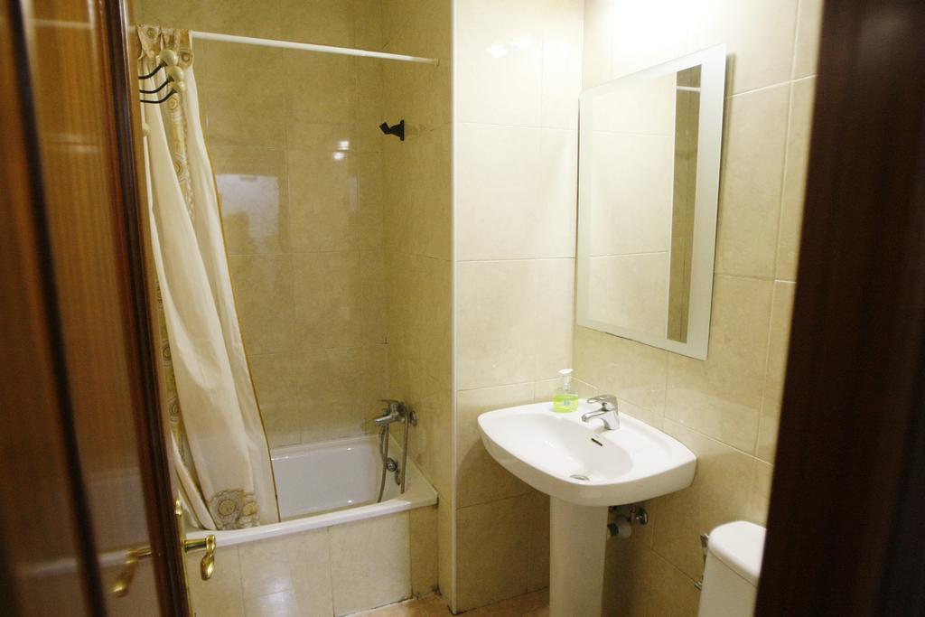 אליקאנטה Hostal San Fernando מראה חיצוני תמונה