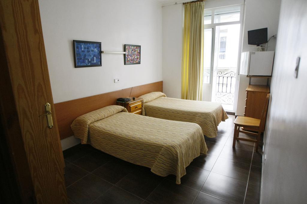 אליקאנטה Hostal San Fernando מראה חיצוני תמונה